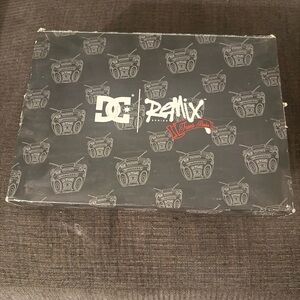 DC Remix Sneakers - Black and White